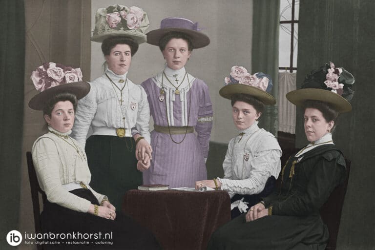 Digitaliseren En Herstellen Oude Of Beschadigde Foto'S 14 Svg+Xml;Charset=Utf