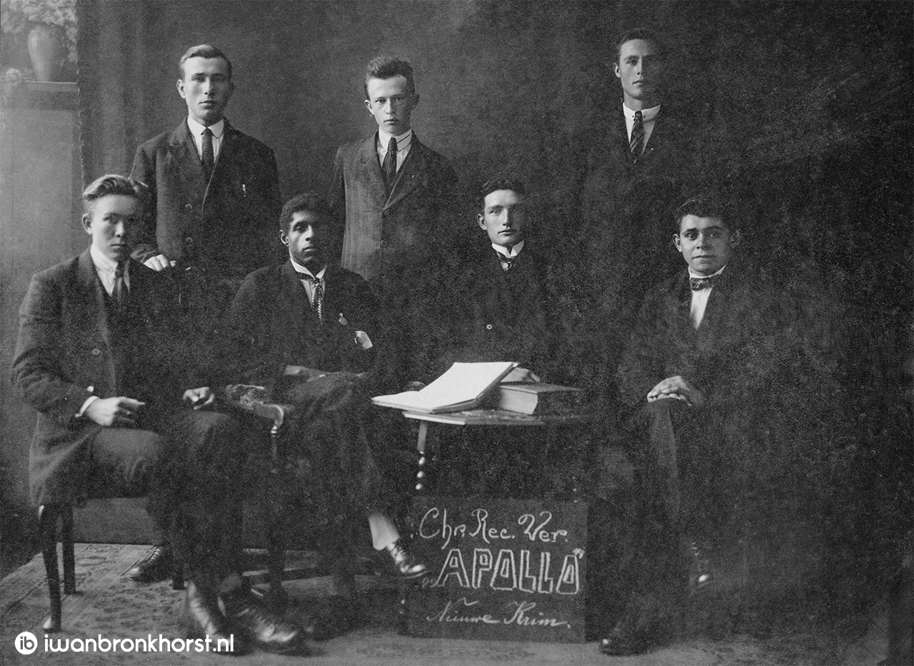 Beschadigde Vervaagde Oude Foto Herstellen